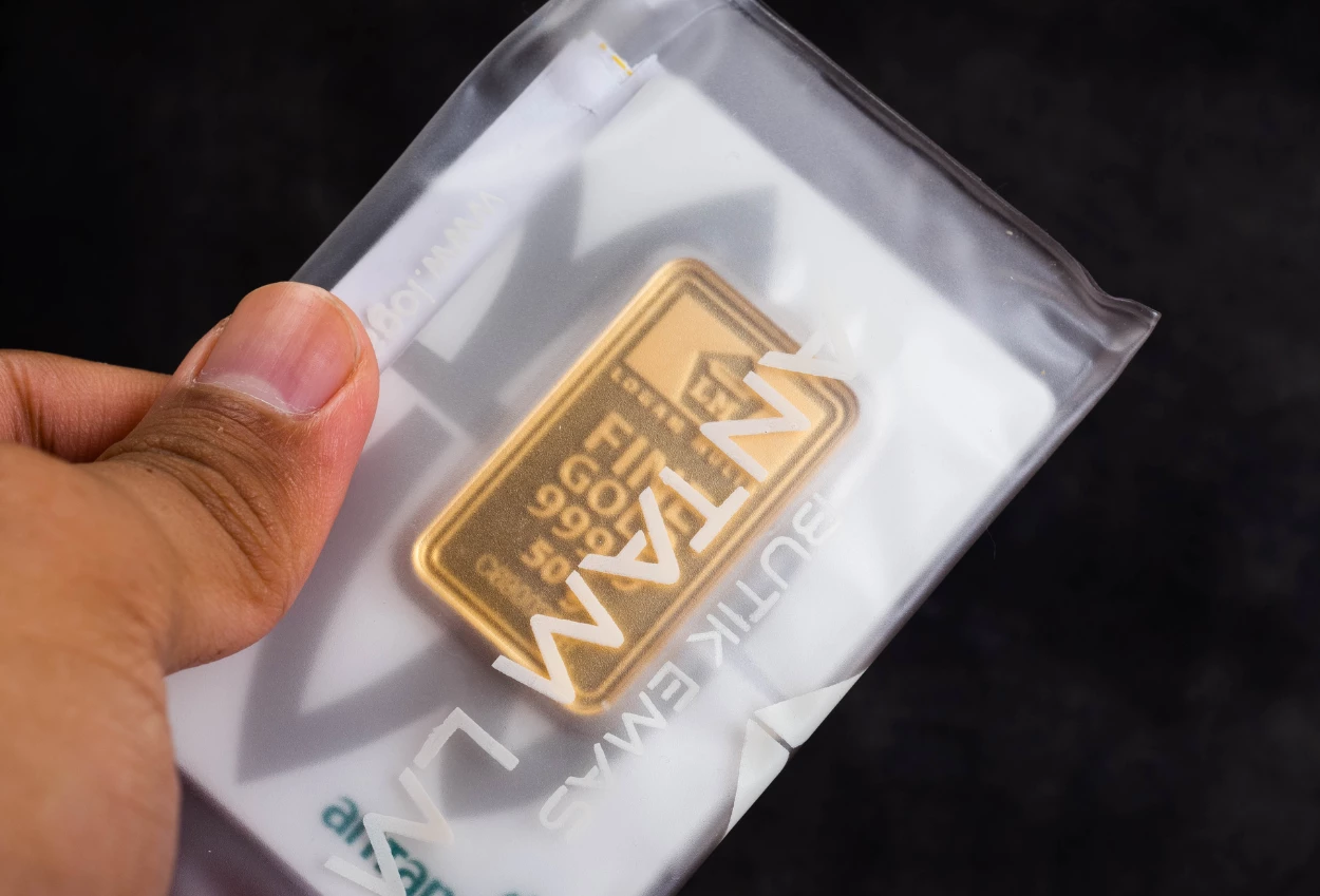 Harga emas pegadaian hari ini 3 september antam tembus rp2,1 juta per gram