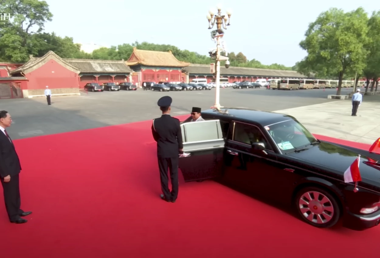 Intip perbedaan mobil mewah berlapis baja prabowo, putin, dan kim jong un di parade militer china