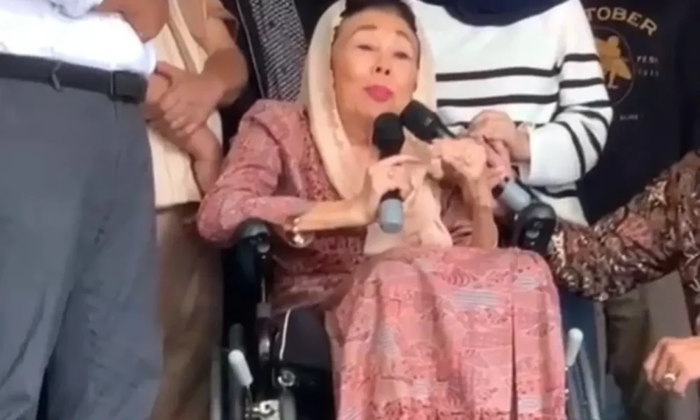 Istri gus dur jenguk aktivis yang ditahan di polda, siap jadi penjamin penangguhan