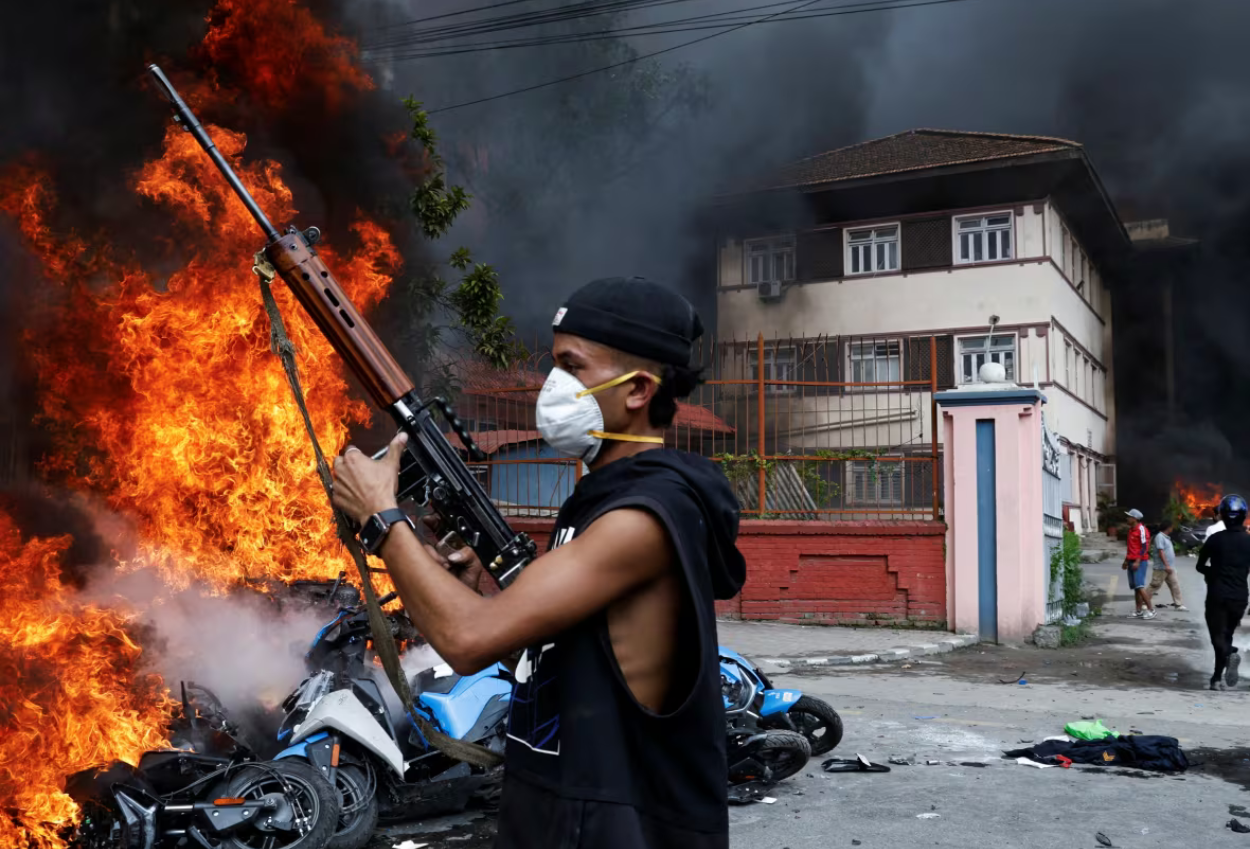 Istri mantan pm nepal yang dibakar massa ternyata masih hidup, ini kondisinya
