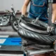 Kapan waktu tepat ganti ban motor cek 5 tanda tanda ini agar aman di jalan