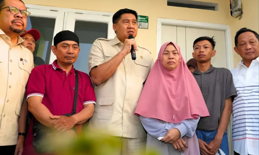 Keluarga affan kurniawan terima bantuan rumah dari menteri perumahan