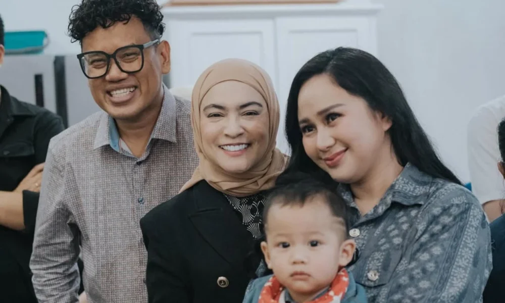 Khawatir kena bully netizen, uya kuya minta denise chariesta setop bela dirinya