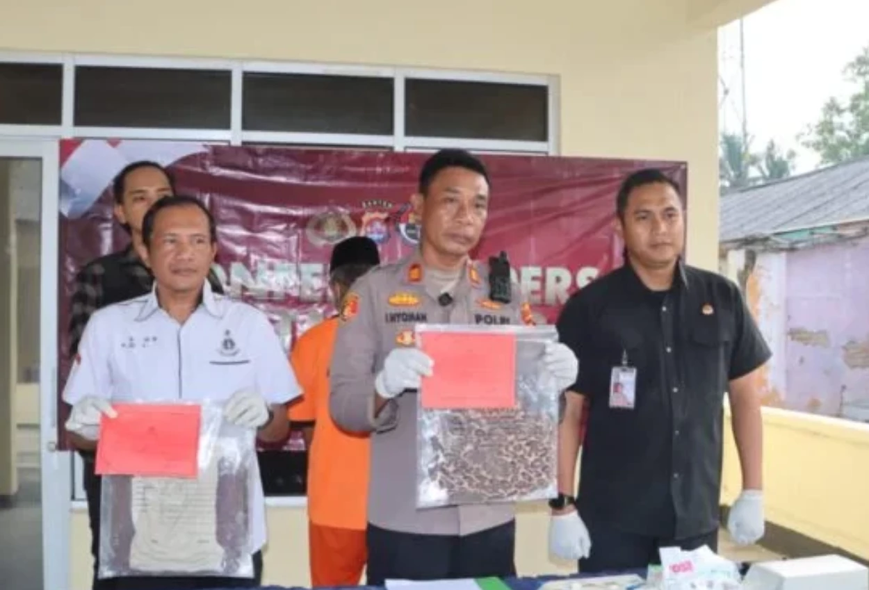 Lansia di tangerang siram tetangga pakai cairan kimia karena tak terima ditegur