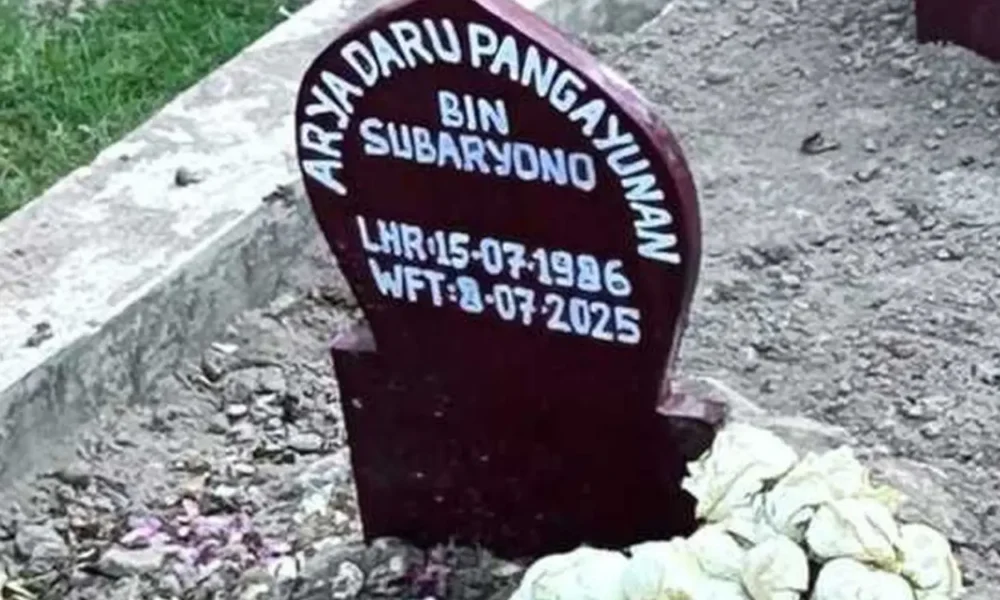 Makam arya daru dirusak, keluarga laporkan kasus ini ke polisi