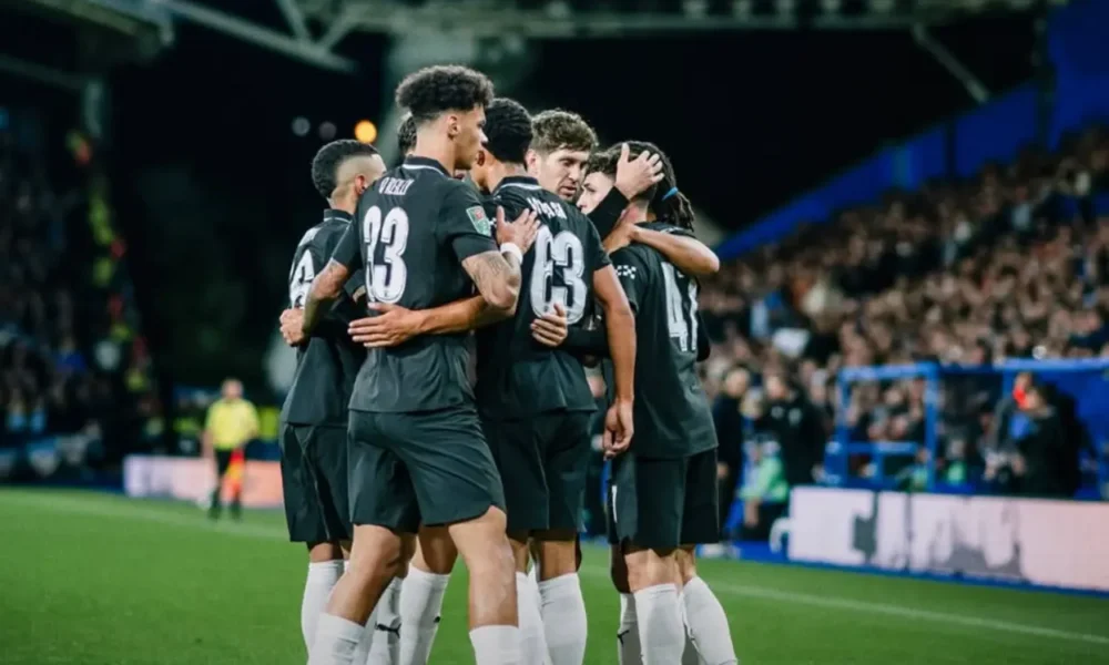 Man city lolos ke babak 4 carabao cup usai menang 2 0 atas huddersfield