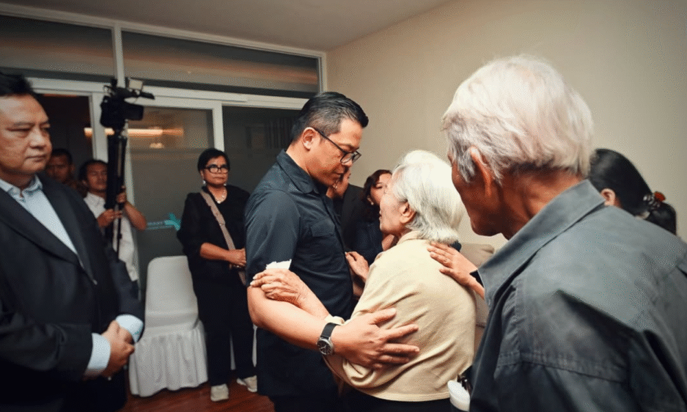 Menlu janji tanggung biaya pendidikan anak staf kbri peru yang tewas ditembak