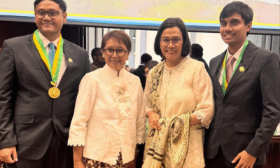 Momen kompak retno marsudi dan sri mulyani hadiri wisuda dokter spesialis anaknya