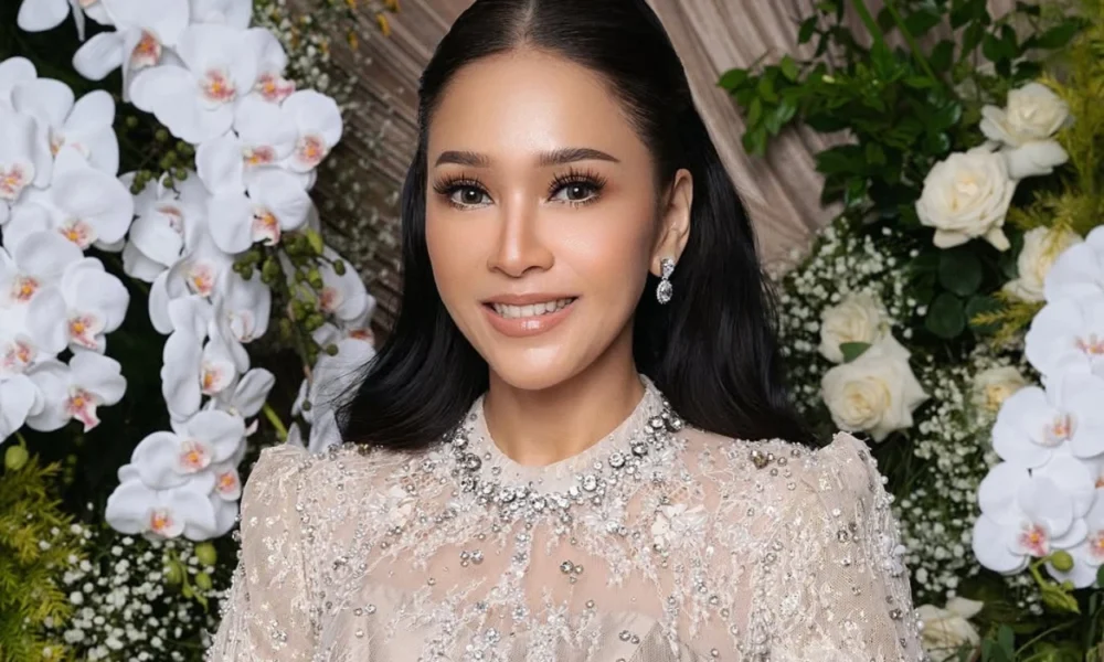 Momen langka! maia estianty ucap terima kasih untuk ahmad dhani di panggung awards