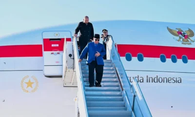 Momen prabowo disambut diaspora saat tiba di hotel new york