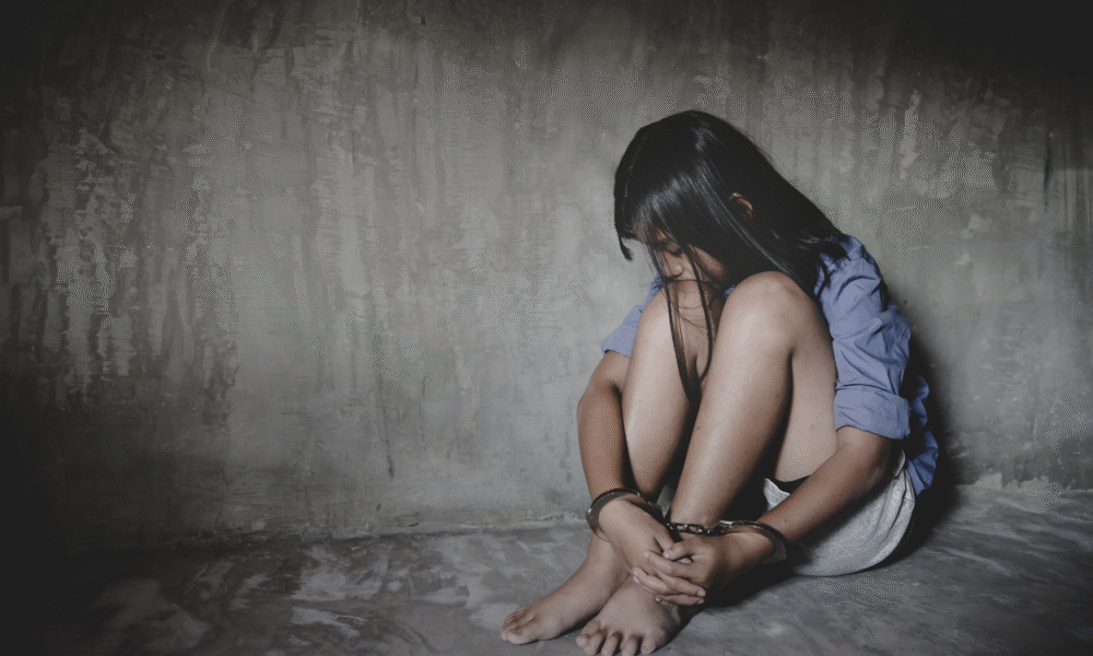 Orang tua yang telantarkan dan siksa anak di kebayoran lama ternyata pasangan sesama jenis