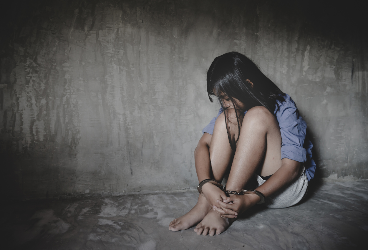 Orang tua yang telantarkan dan siksa anak di kebayoran lama ternyata pasangan sesama jenis