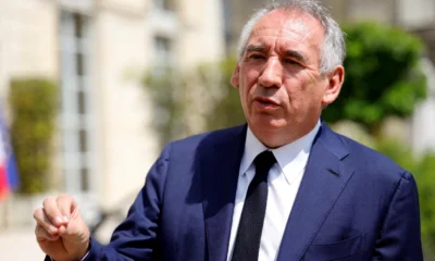 Pm prancis, francois bayrou lengser dari pemerintahan