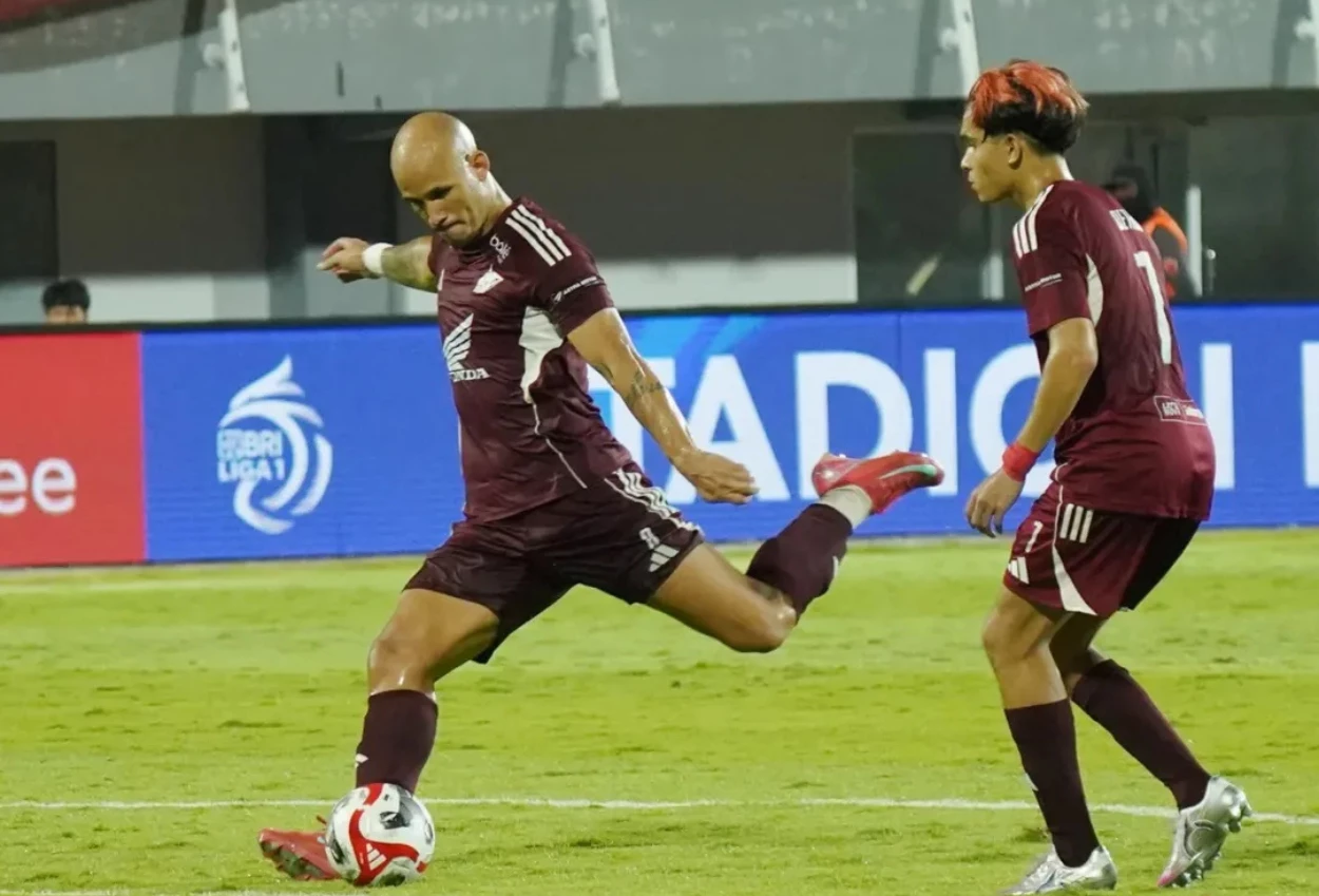 Psm makassar tumbangkan persija 2 0 di laga super league 20252026