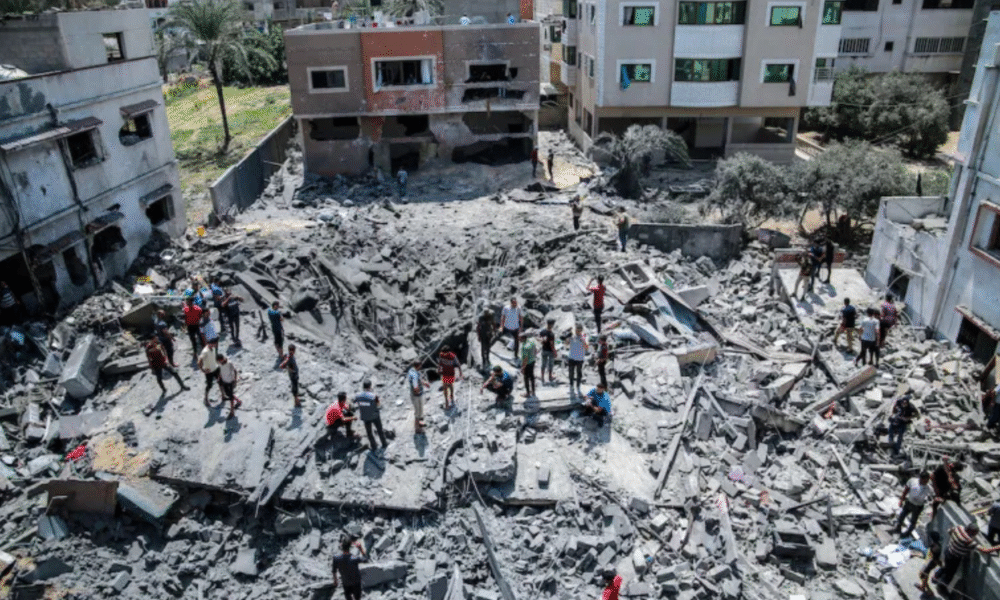 Pasukan israel usir warga palestina lewat serangan darat