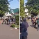 Pedagang kerupuk di tangsel ditendang satpam masjid hingga jatuh, dagangan berserakan