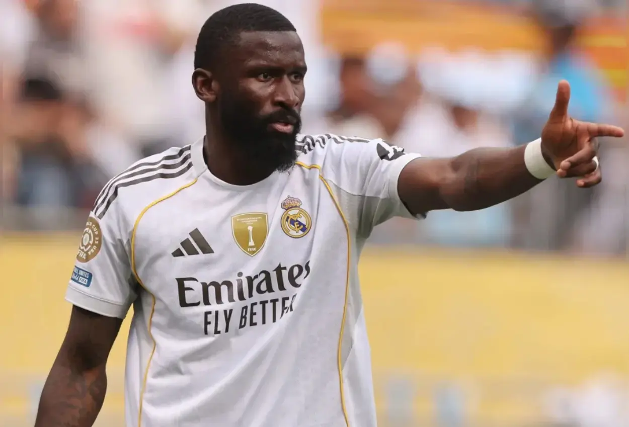 Pertahanan real madrid keropos, antonio rodiger alami cedera otot paha