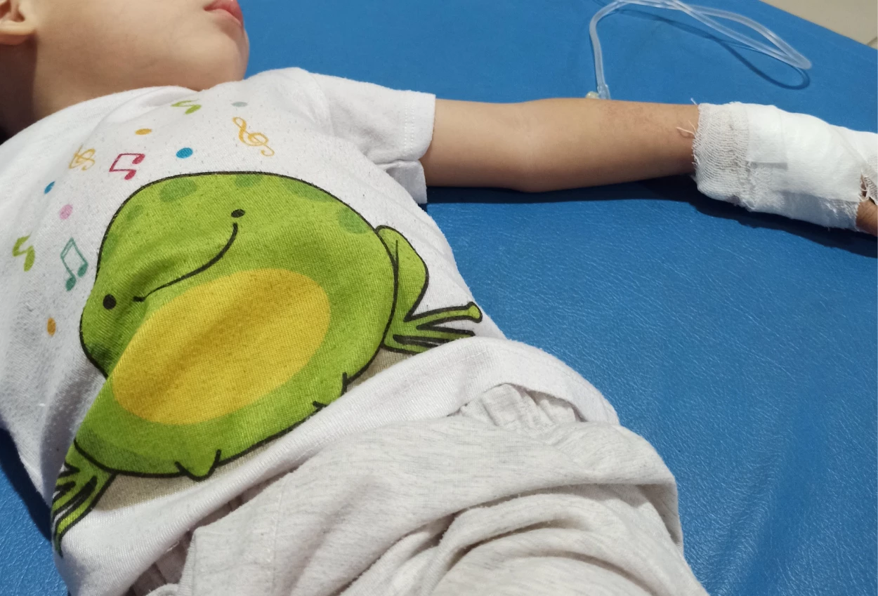 Pilu! balita di bengkulu muntah cacing dari mulut dan hidung