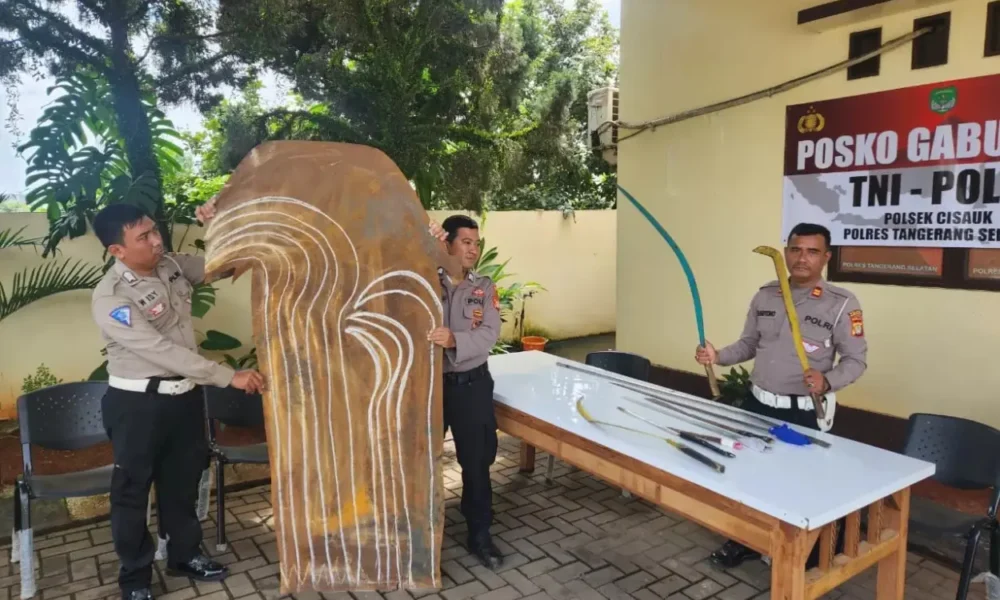 Polisi amankan 4 bocah di tangsel usai diduga buat sajam untuk tawuran
