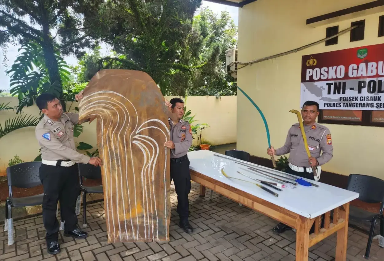 Polisi amankan 4 bocah di tangsel usai diduga buat sajam untuk tawuran