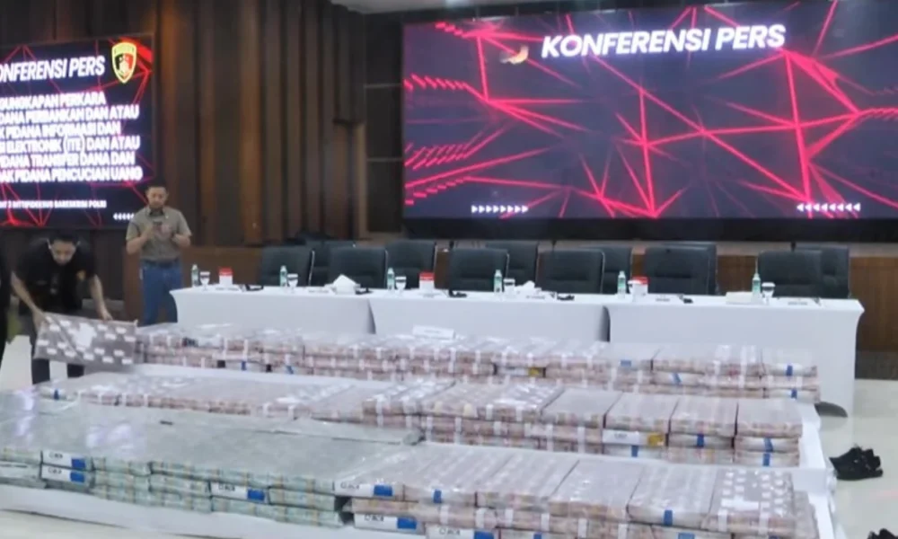Polri ungkap sindikat pembobolan rekening dormant bank bumn rp204 miliar