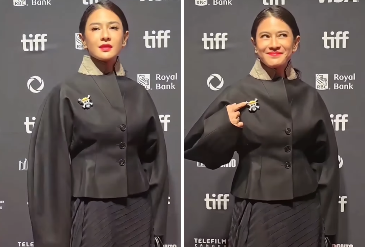 Potret dian sastro pakai pin one piece saat hadir di festival film toronto
