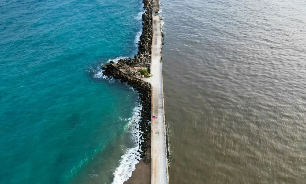 Prabowo tawarkan proyek giant sea wall senilai rp1.750 triliun ke china hingga eropa