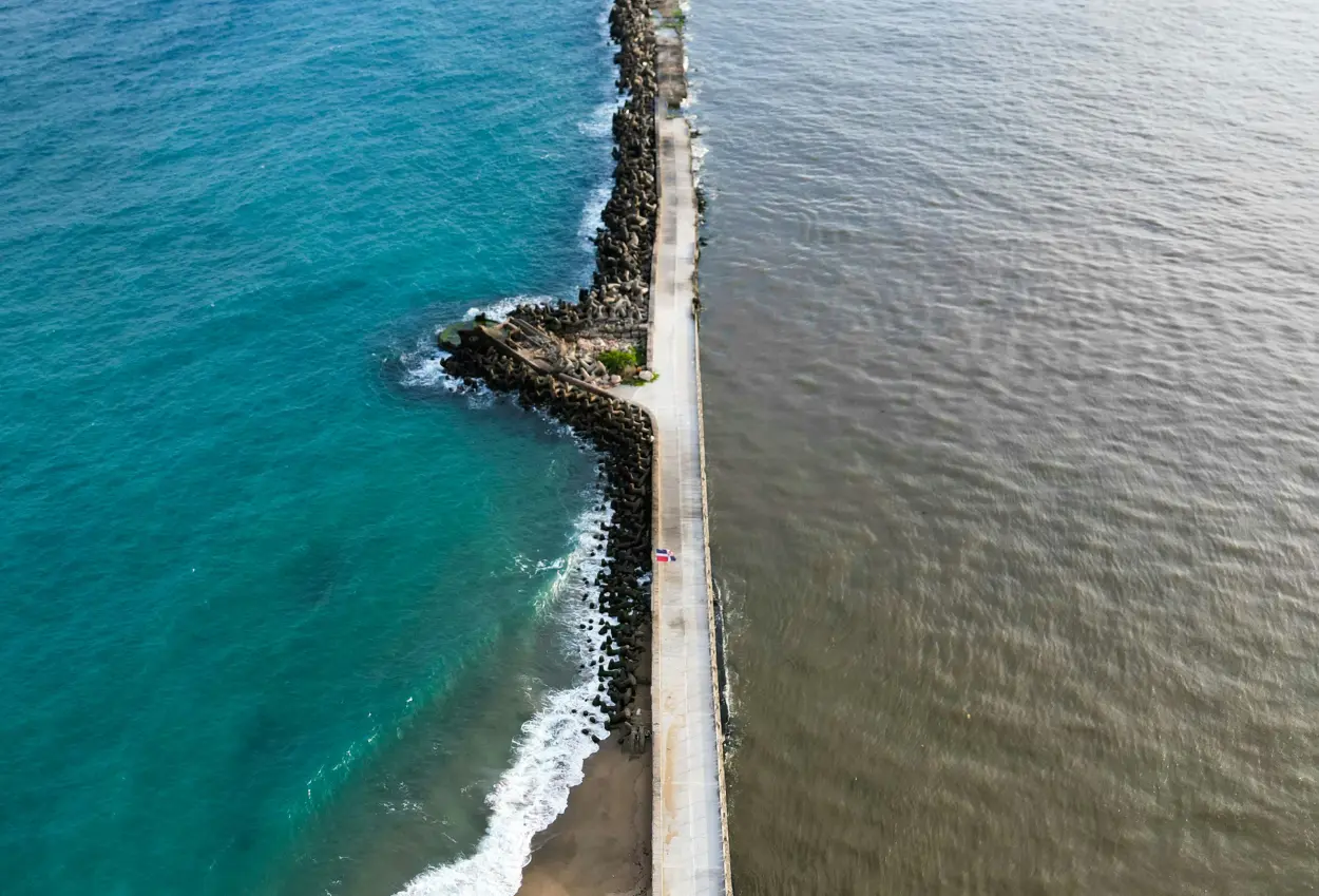Prabowo tawarkan proyek giant sea wall senilai rp1.750 triliun ke china hingga eropa