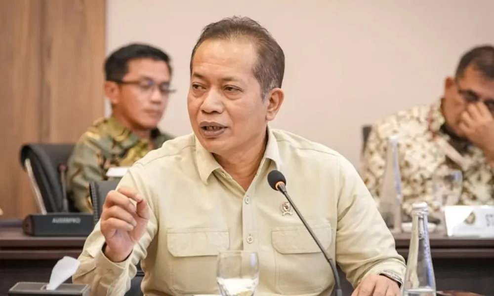 Profil ferry juliantono, dari aktivis hingga menteri koperasi baru