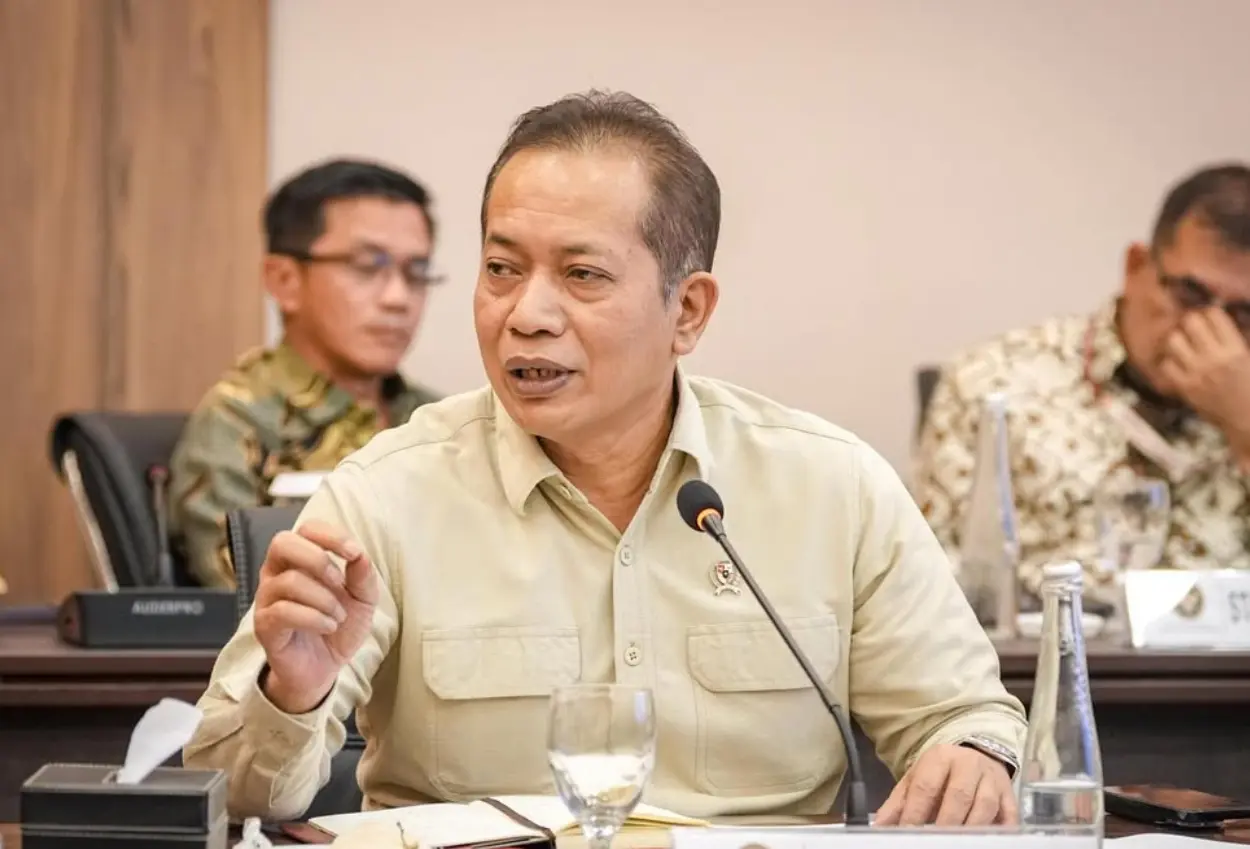 Profil ferry juliantono, dari aktivis hingga menteri koperasi baru