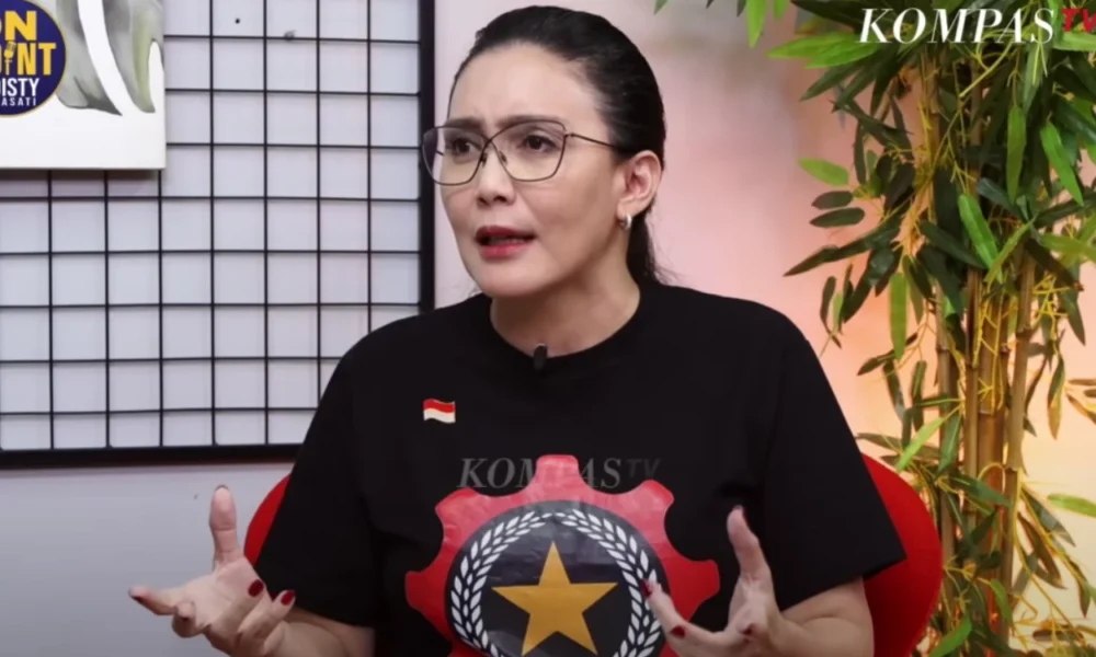 Rieke diah pitaloka rakyat bukan nolak bayar pajak, cuma mau tau duitnya kemana