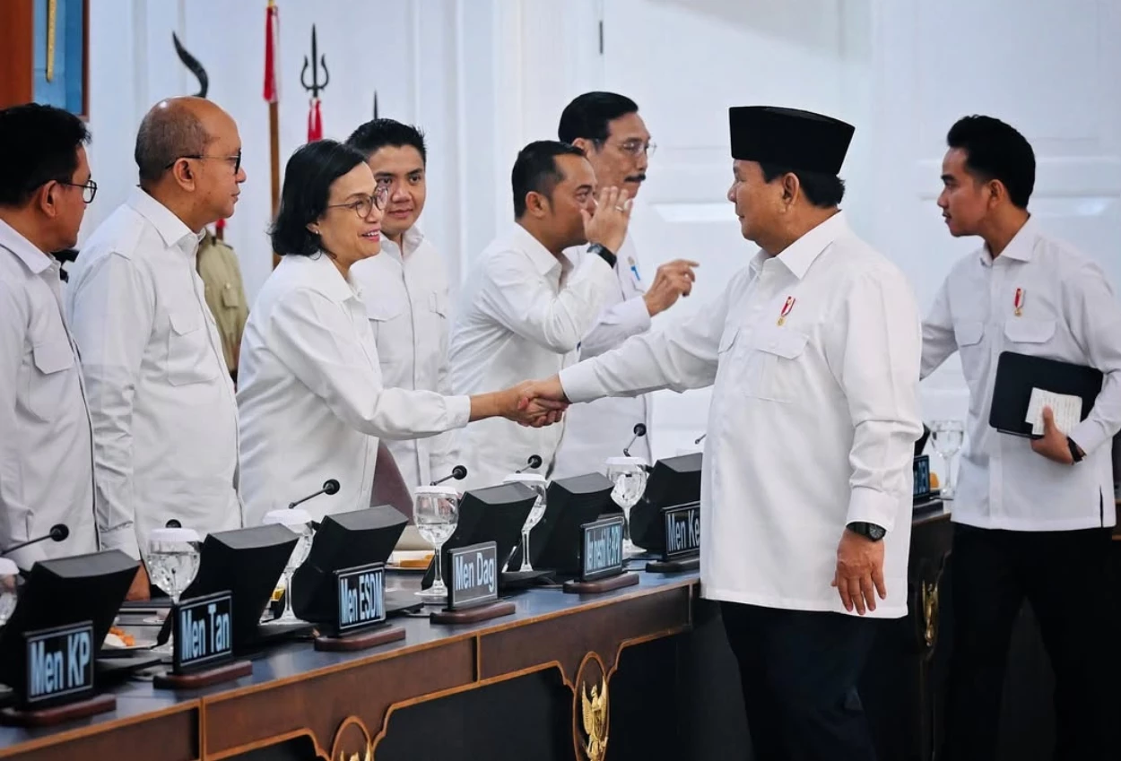 Sri mulyani bagikan momen rapat kabinet merah putih usai rumah dijarah