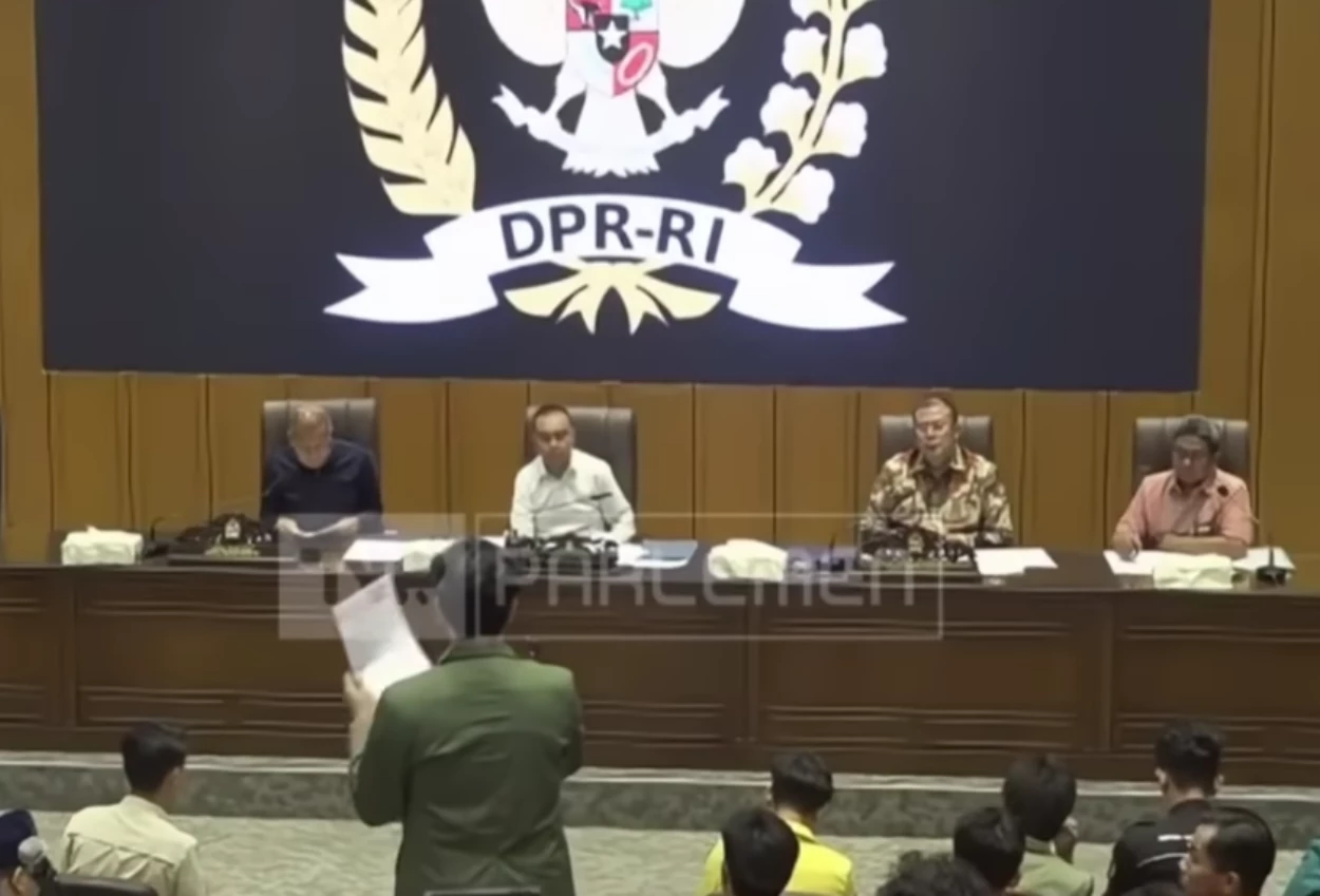 Tiga pimpinan dpr bertemu dengan perwakilan bem si kerakyatan