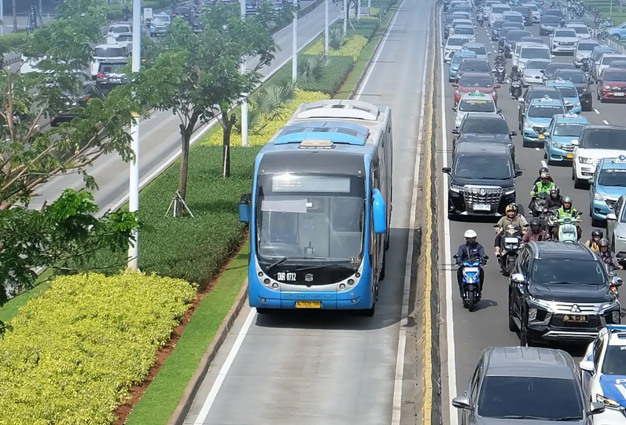 Transportasi jakarta raih peringkat 17 dunia, ungguli kuala lumpur & bangkok