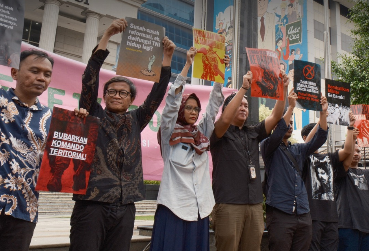 Uji formil uu tni ditolak, amnesty indonesia partisipasi pembentukan uu masih tak dihargai negara