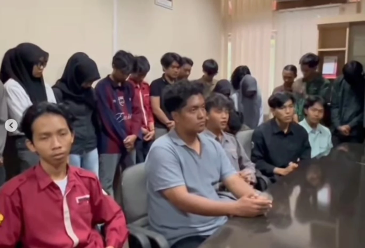 Viral! maba unsri disuruh cium kening sesama teman, ketua himpunan mahasiswa buka suara