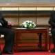 Viral! stafsus bersihkan kursi hingga gelas yang digunakan kim jong un usai bertemu dengan putin