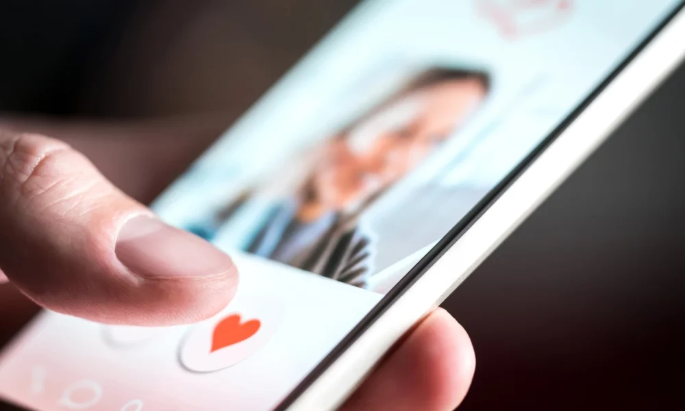 5 alasan kamu harus coba blind date sekali seumur hidup, cocok buat yang bosen sama dating apps!