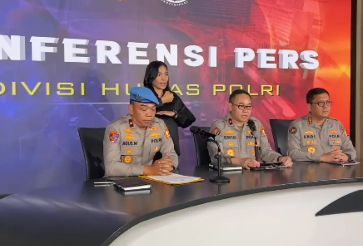 Aipda mr penumpang rantis yang lindas affan kurniawan dihukum minta maaf