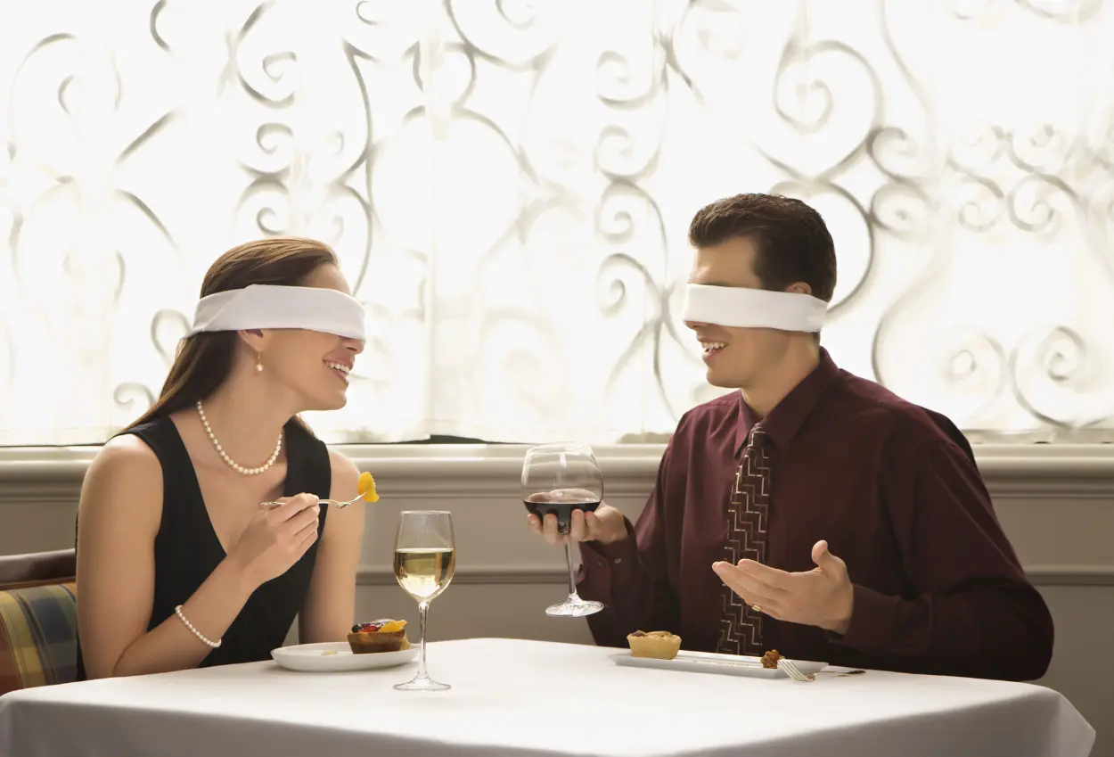 Alasan kenapa blind date bisa lebih tulus daripada kencan online!