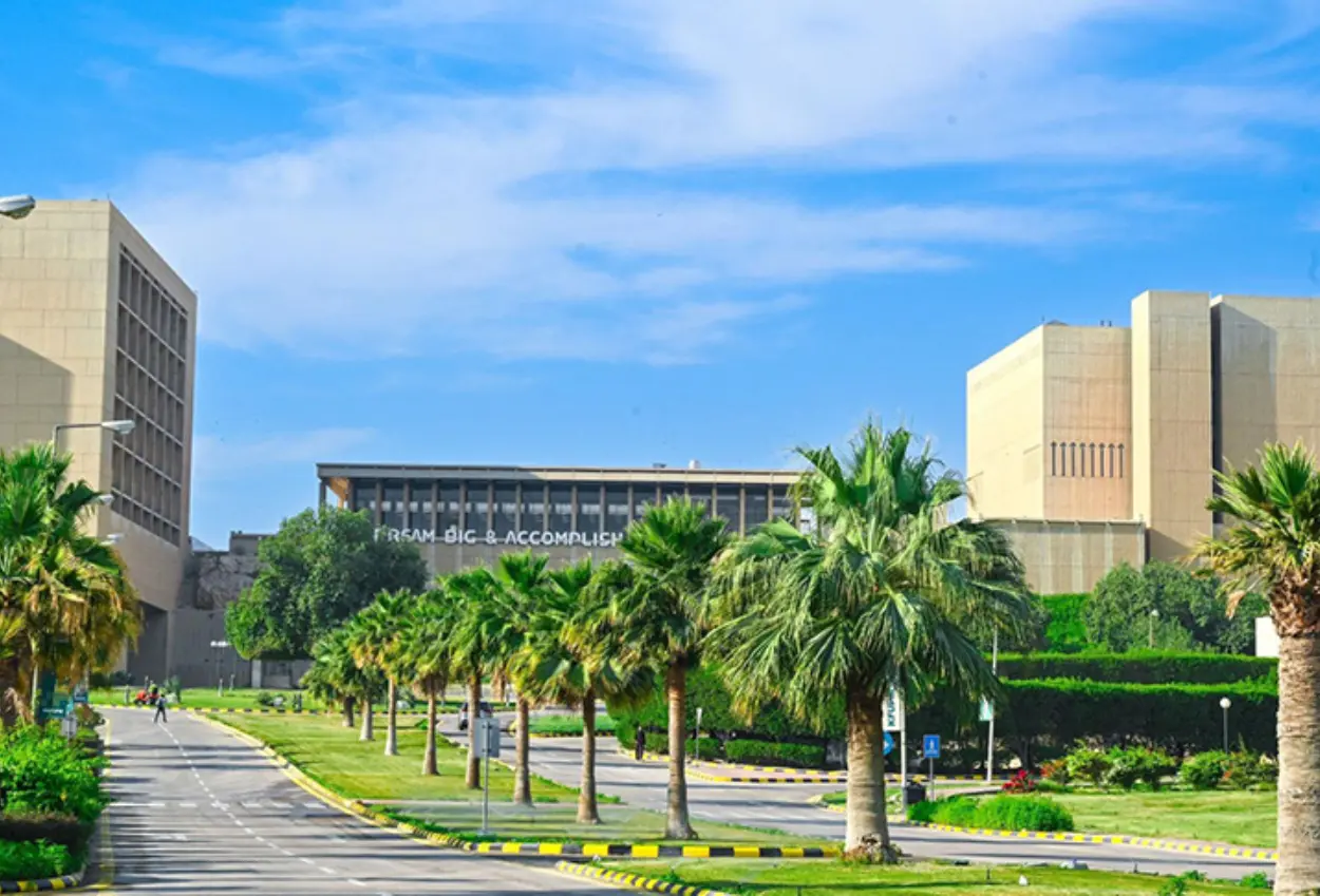 Arab saudi buka beasiswa penuh 2026 di king fahd university, gratis kuliah & biaya hidup
