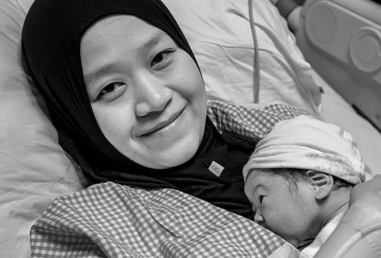 Bintang emon umumkan kelahiran anak pertama telah lahir kombinasi saya dan alca