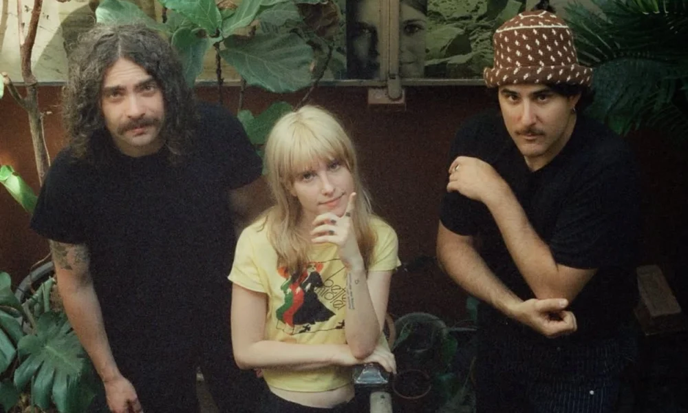 Gabung gerakan 'no music for genocide', paramore tarik seluruh list musiknya dari spotify