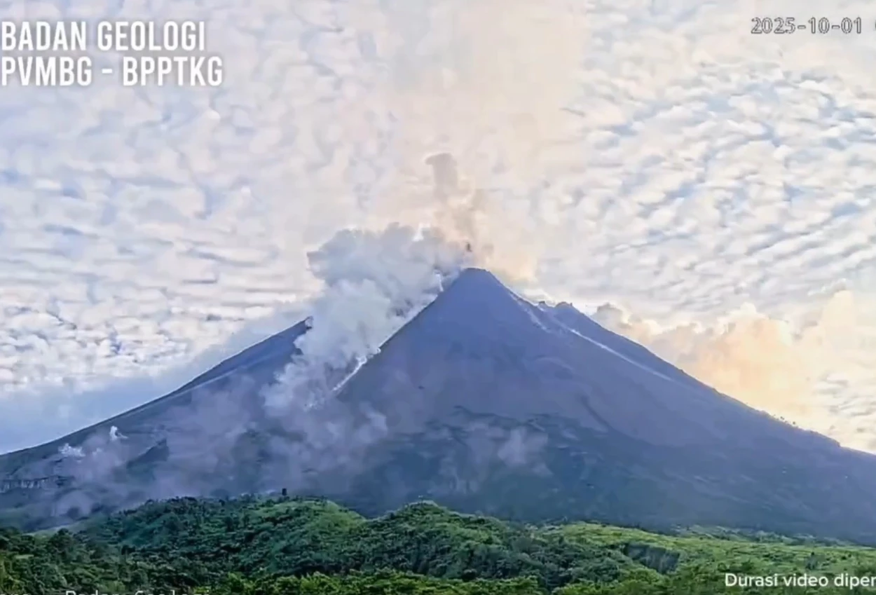 Gunung merapi erupsi, luncurkan awan panas 2 km ke kali boyong