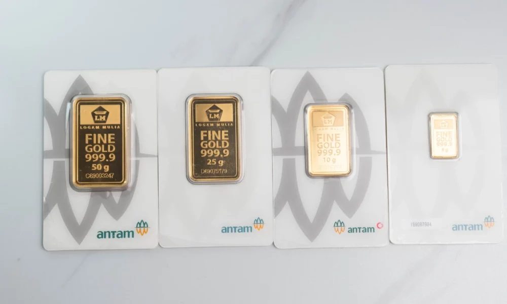 Harga emas hari ini 30 oktober 2025 masih turun!