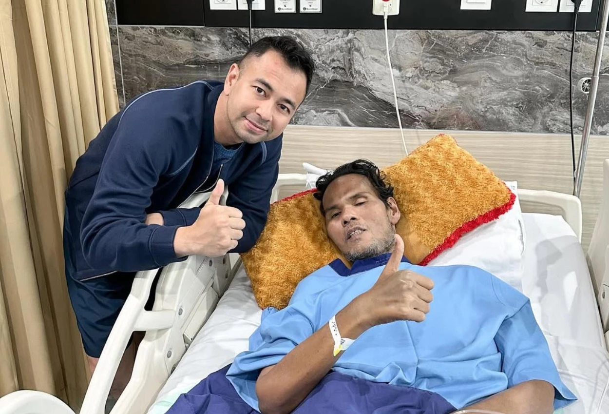 Jenguk fahmi bo, raffi ahmad janjikan beri bantuan biaya pengobatan penuh