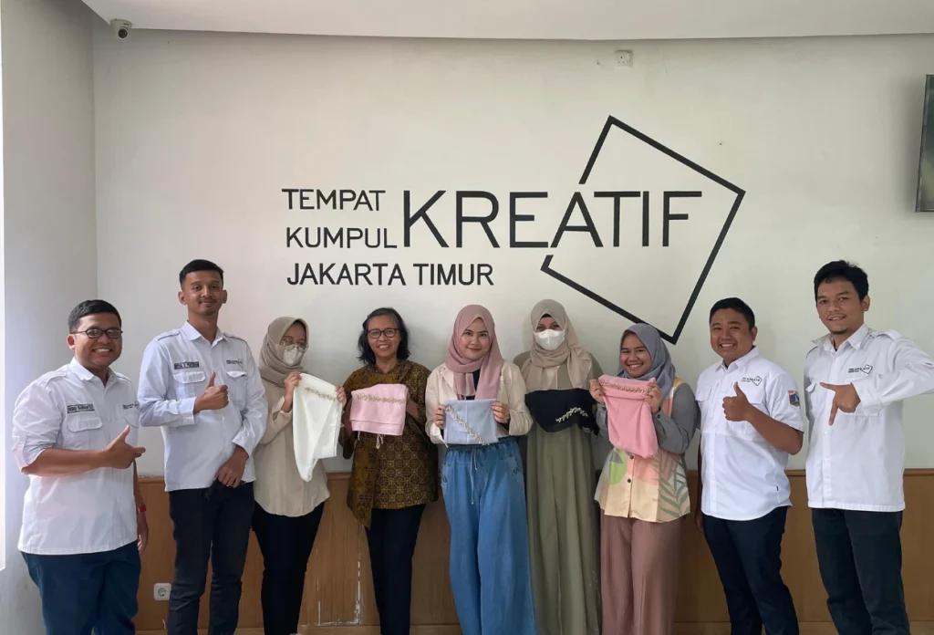 Kegiatan pengembangan pelatihan yang dilakukan risyah pada anak muda dan perempuan umkm