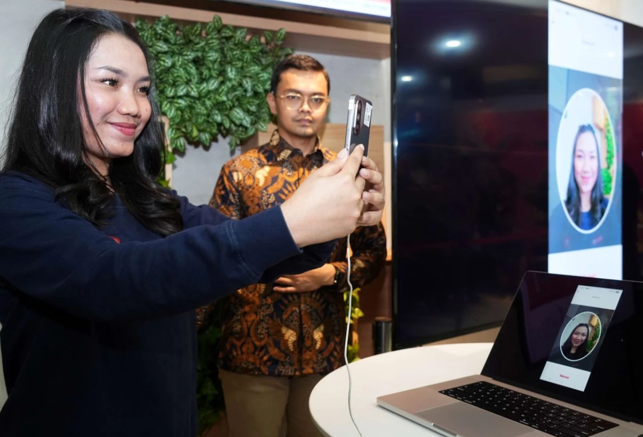 Komdigi dan telkomsel uji coba registrasi kartu sim pakai wajah