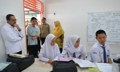 Kunjungi siswa sekolah rakyat di palembang, gibran belajar mandiri, pakaian dicuci sendiri
