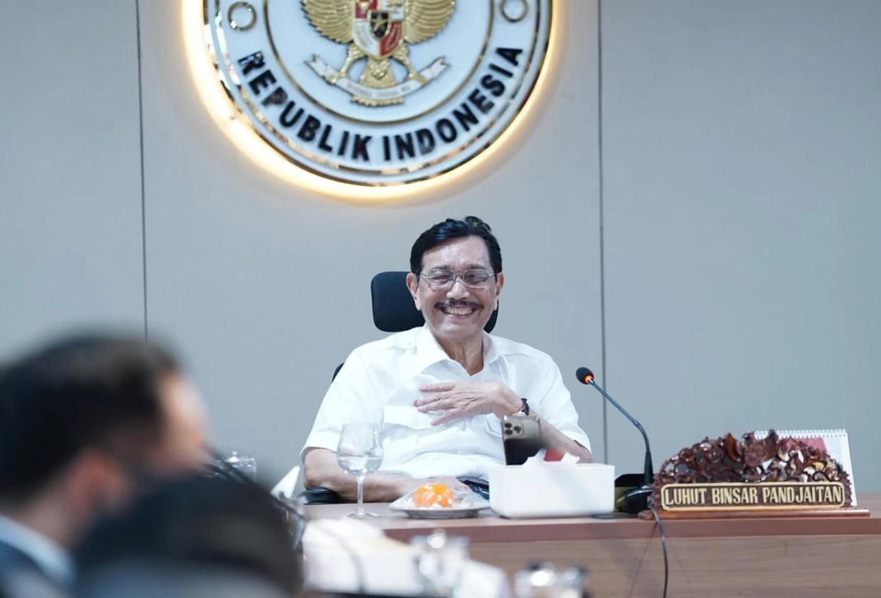Luhut sebut ri dan china sepakat perpanjang tenor utang kereta cepat hingga 60 tahun